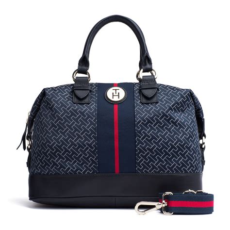 tommy hilfiger duffle bag small